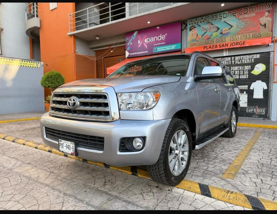 TOYOTA SEQUOIA LIMITED 2017 4X4