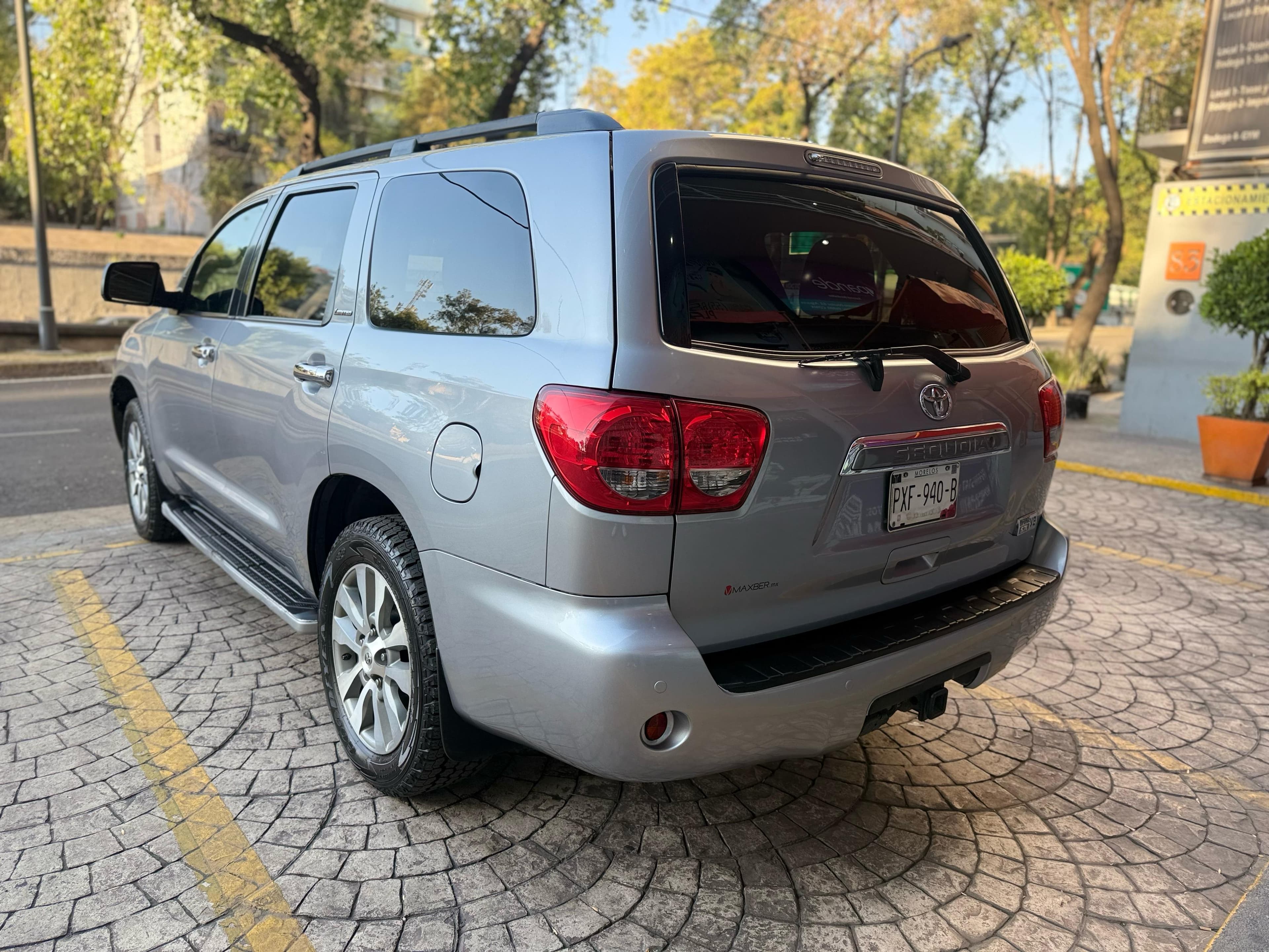 TOYOTA SEQUOIA LIMITED 2017 4X4 — foto 6