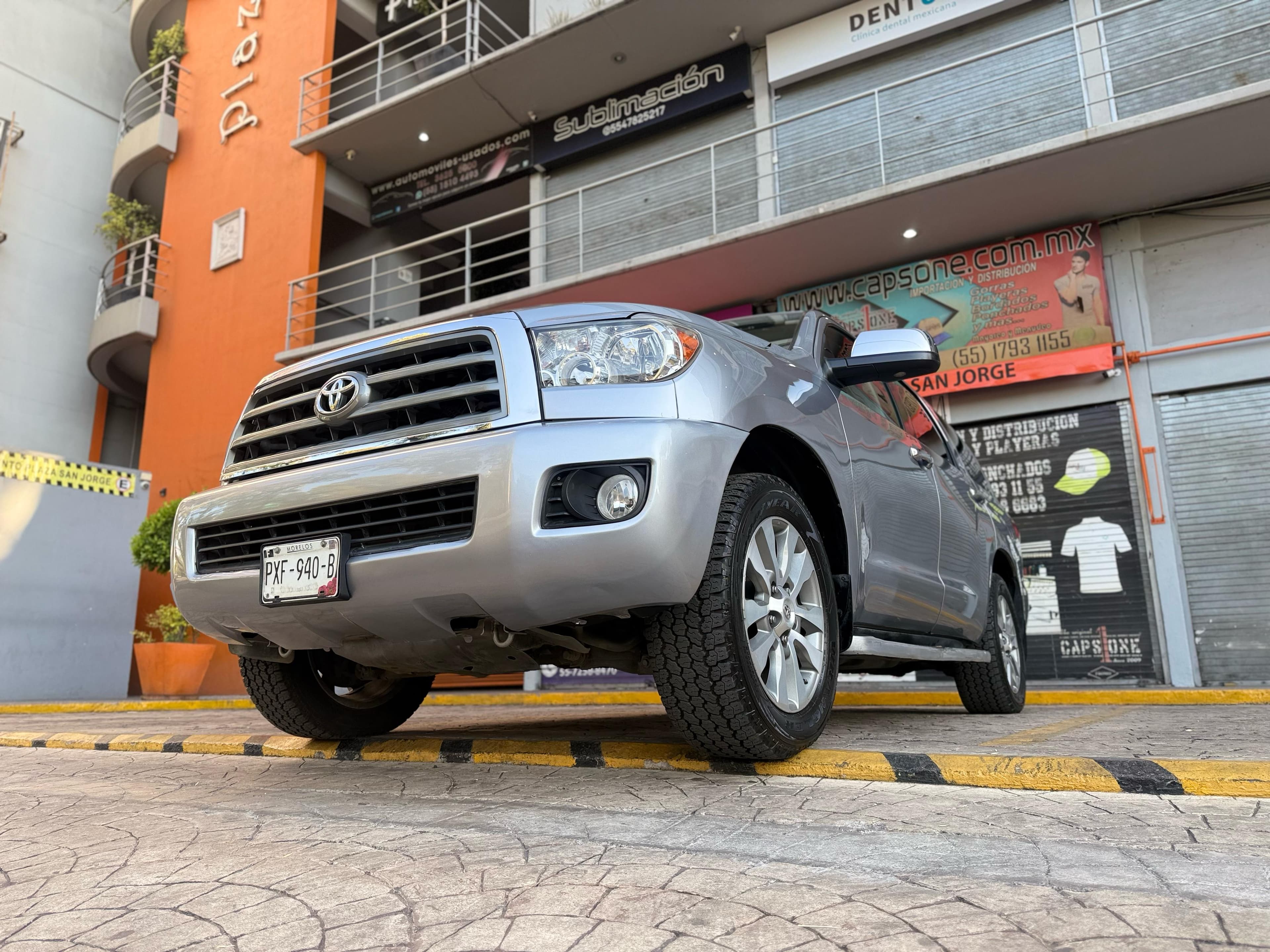 TOYOTA SEQUOIA LIMITED 2017 4X4 — foto 8
