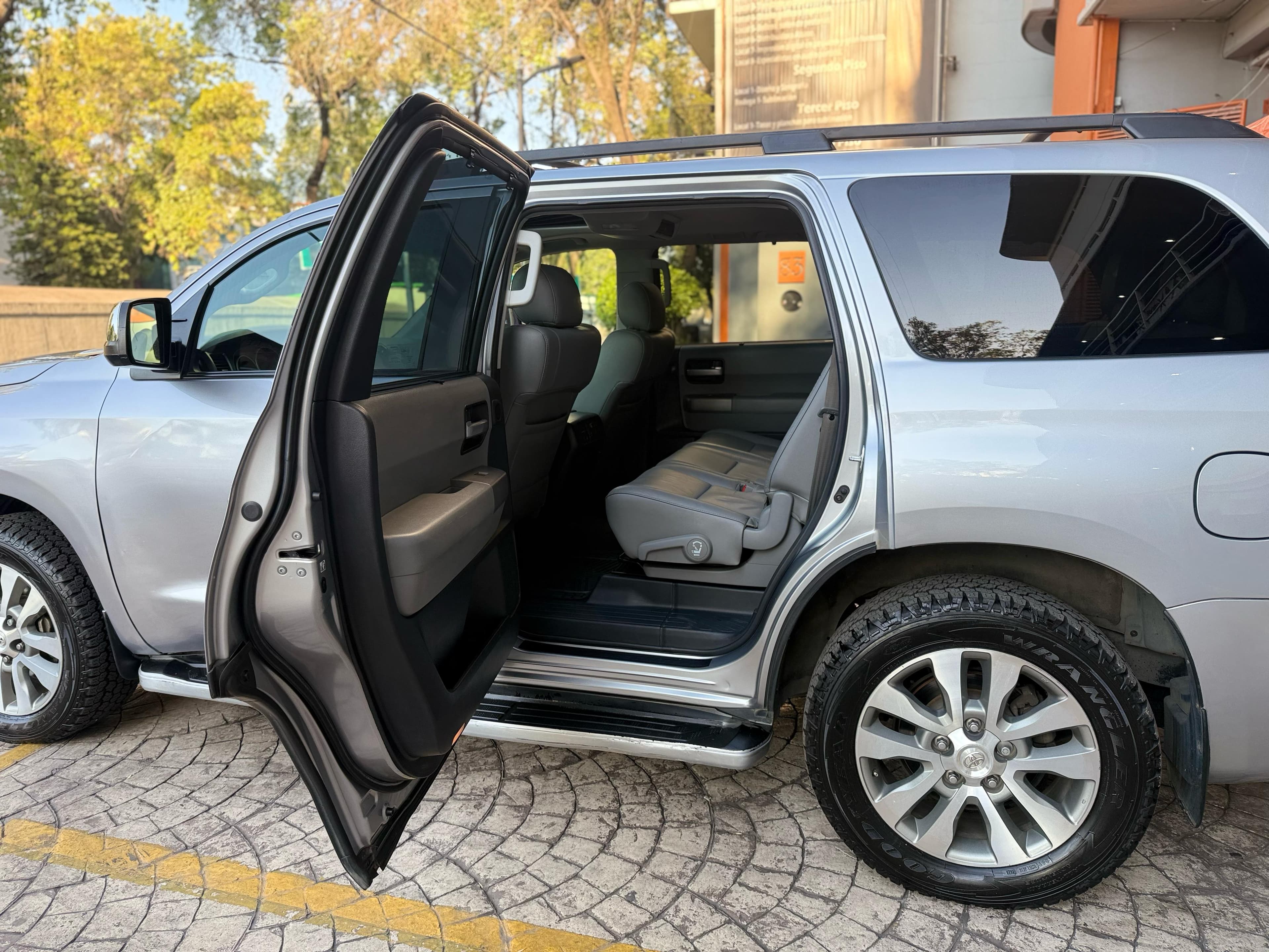 TOYOTA SEQUOIA LIMITED 2017 4X4 — foto 17