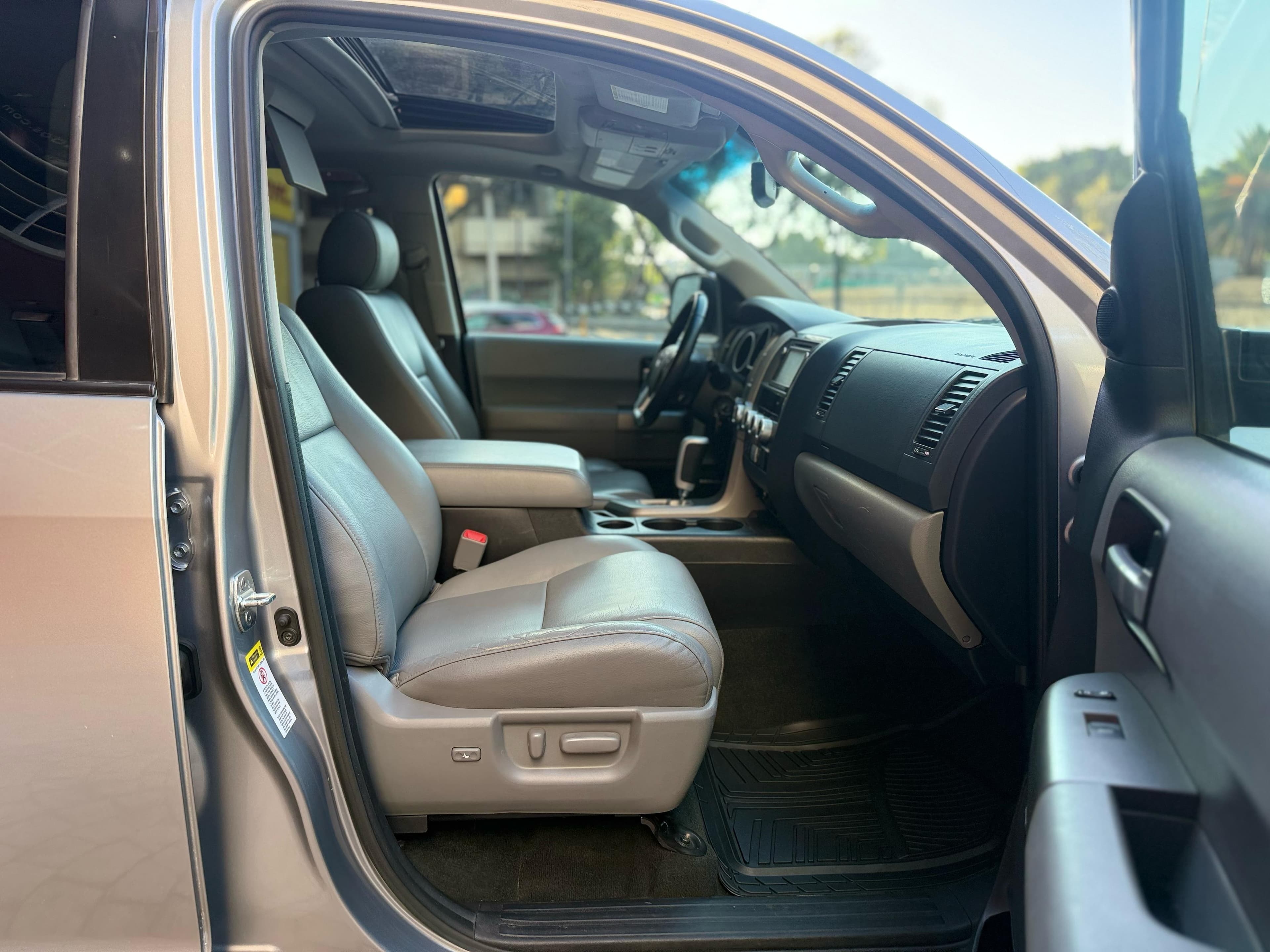 TOYOTA SEQUOIA LIMITED 2017 4X4 — foto 23