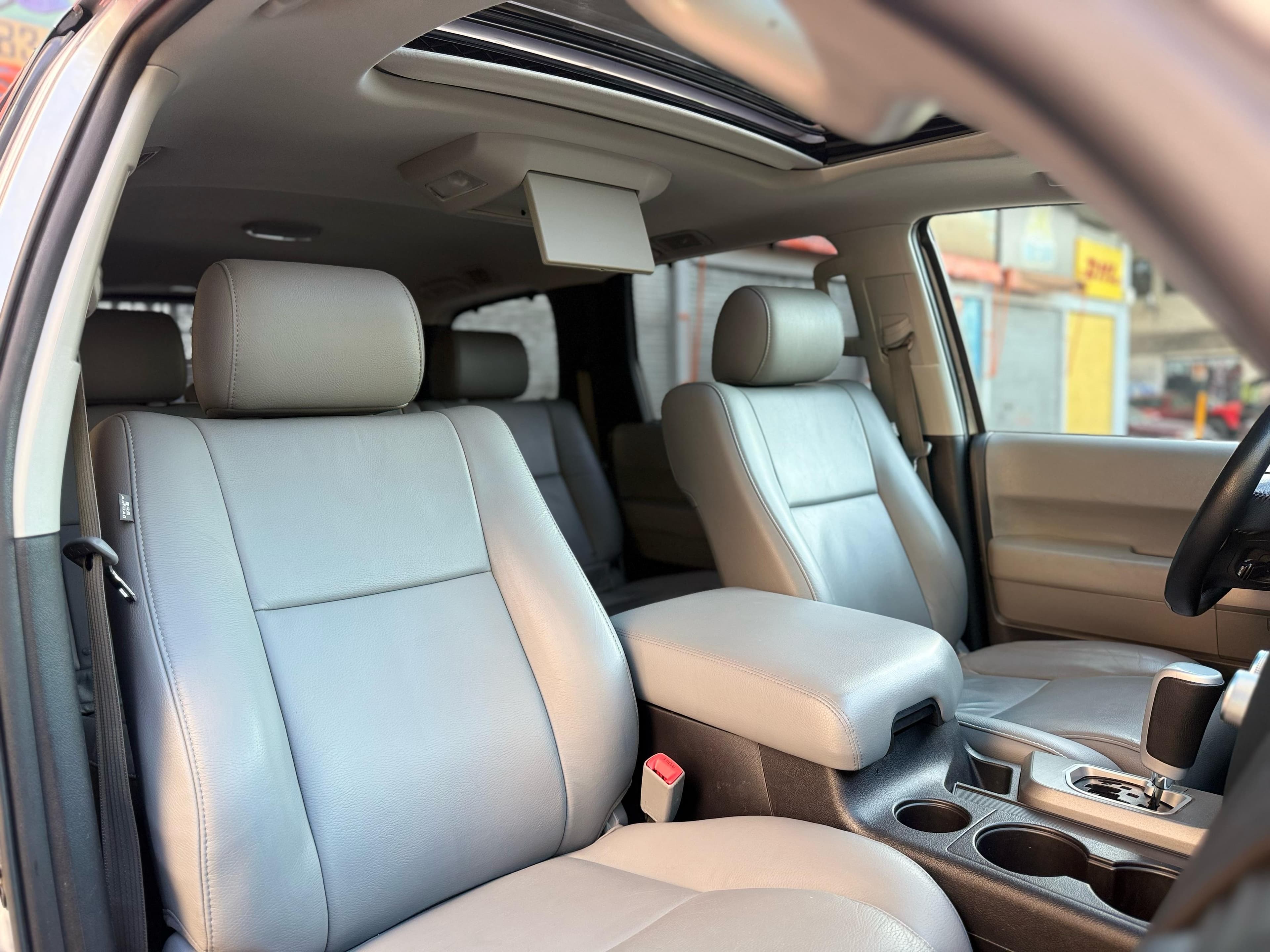 TOYOTA SEQUOIA LIMITED 2017 4X4 — foto 25