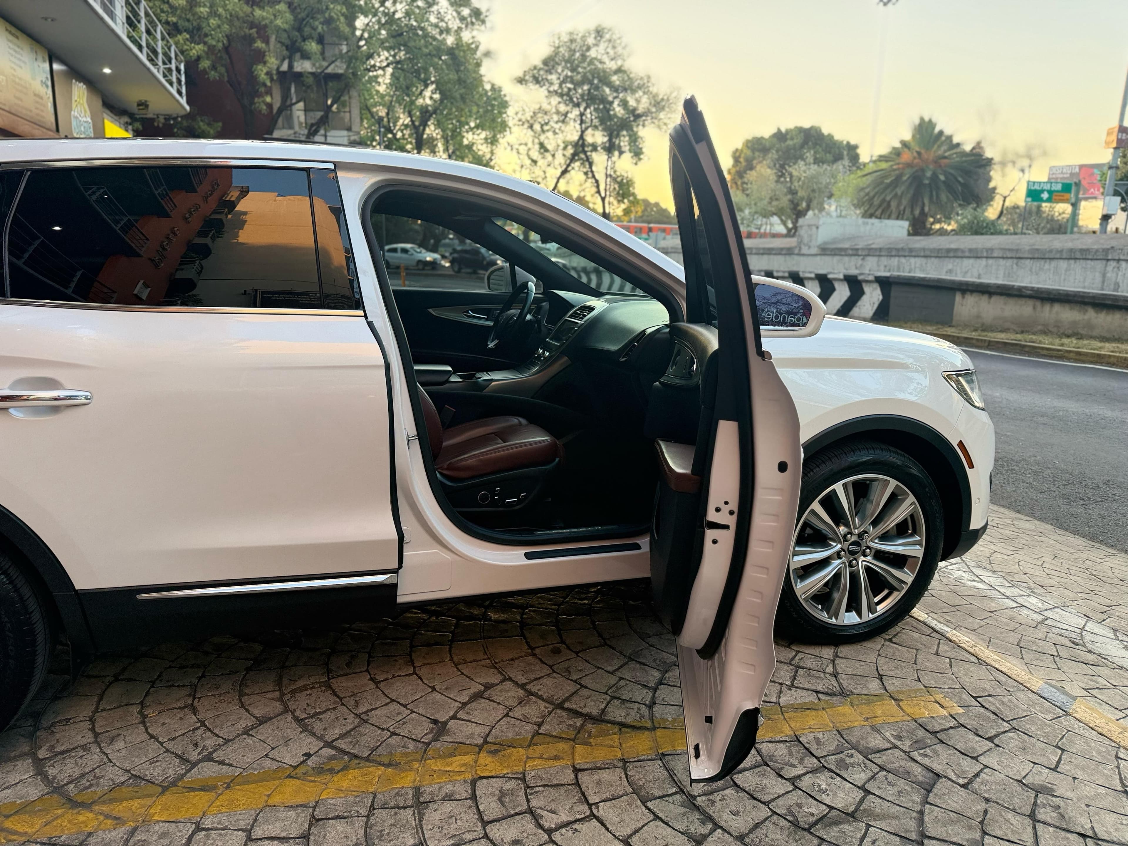 LINCOLN MKX 2017 RESERVE AWD 2.7 TURBO — foto 22