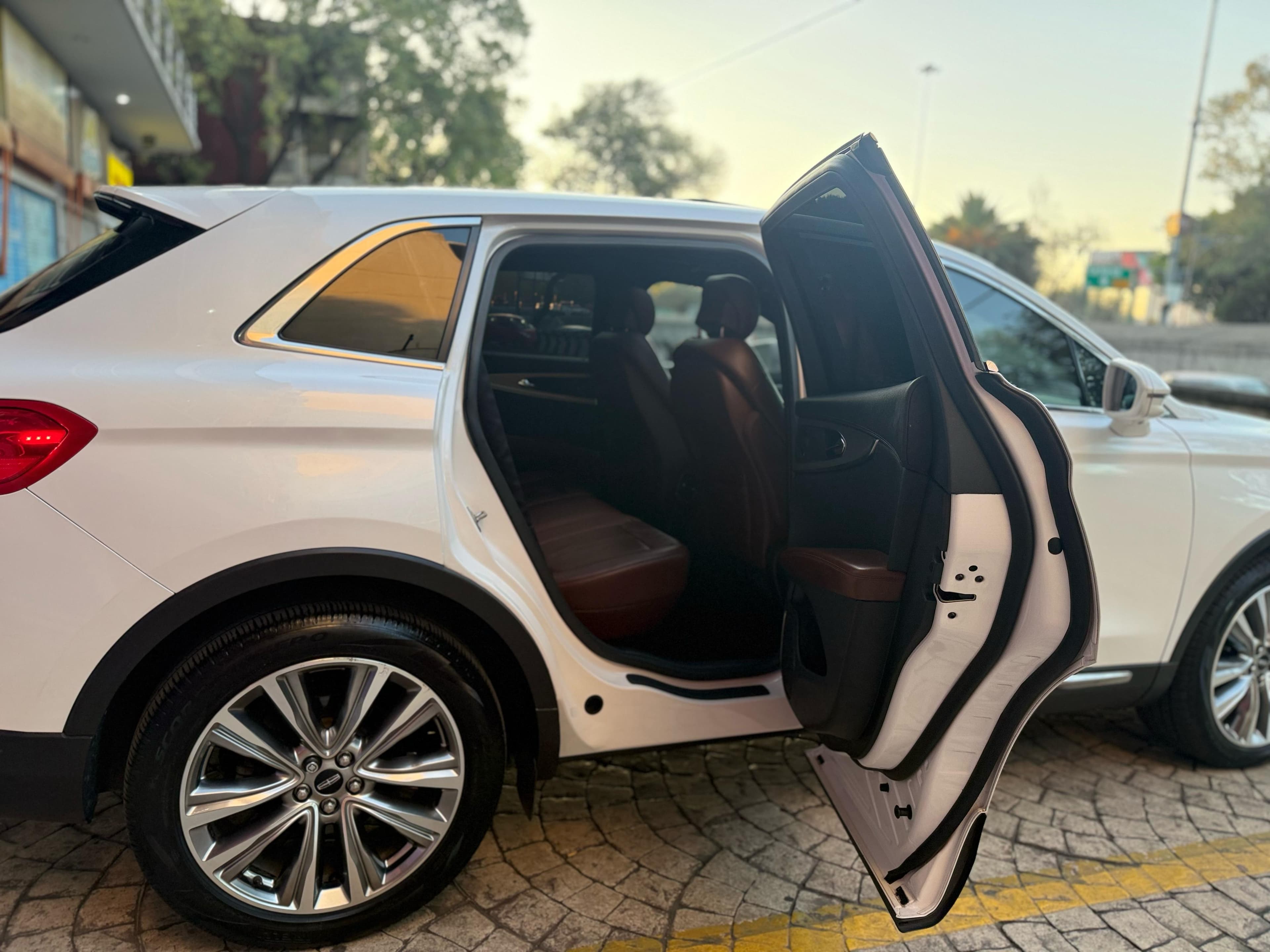 LINCOLN MKX 2017 RESERVE AWD 2.7 TURBO — foto 27