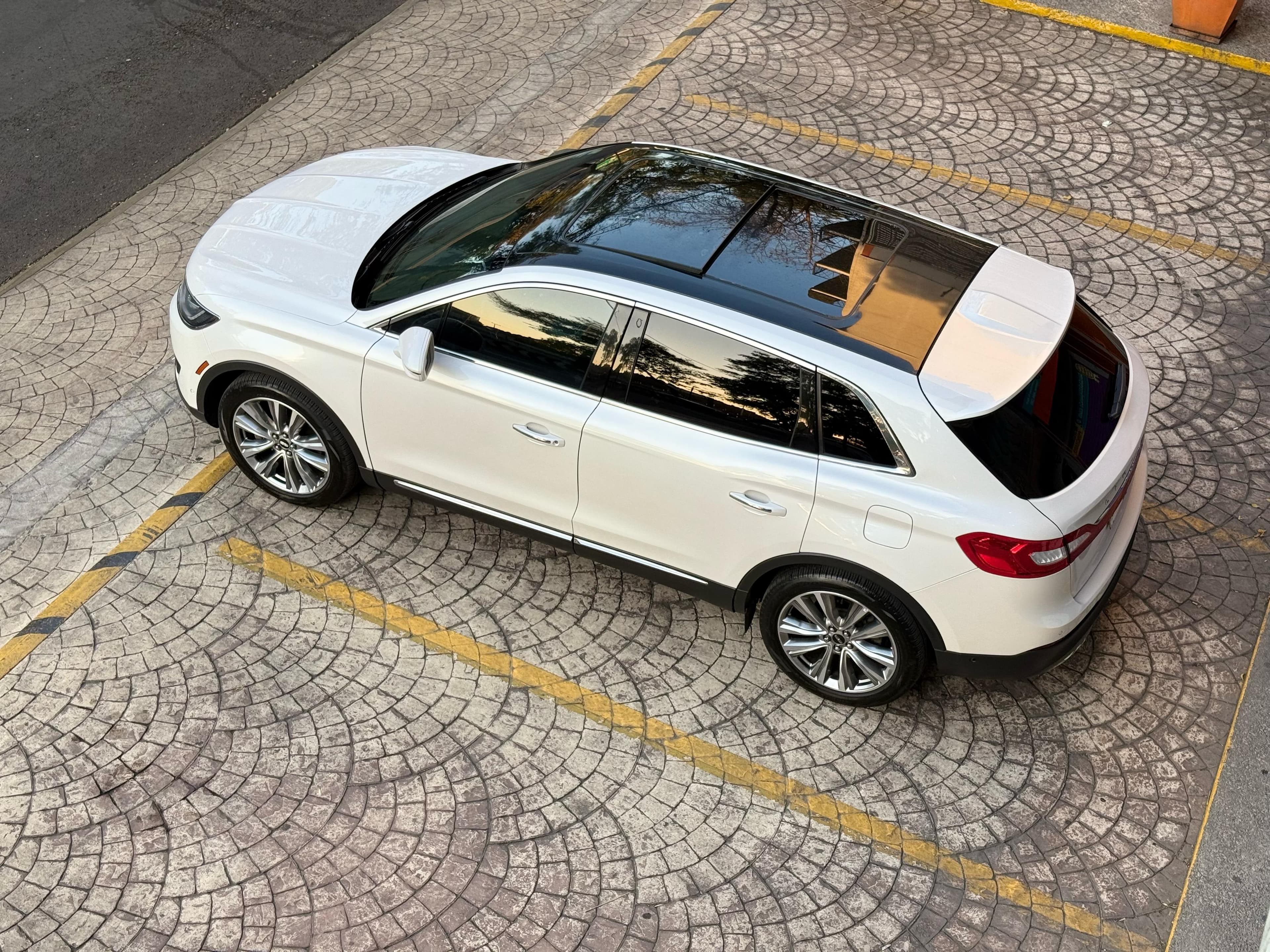 LINCOLN MKX 2017 RESERVE AWD 2.7 TURBO — foto 33