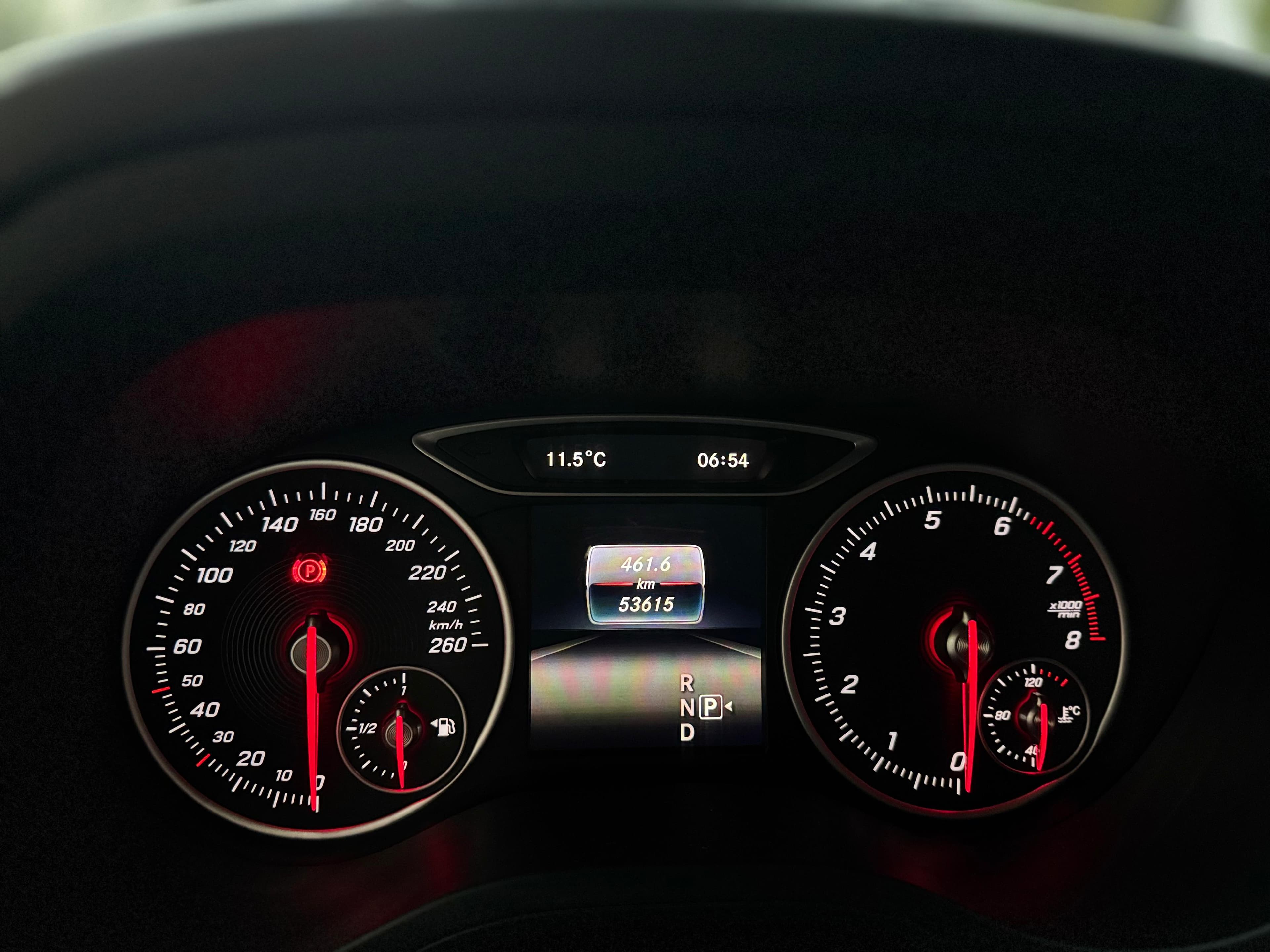 MERCEDES BENZ B 180 CGI 2017 — foto 30