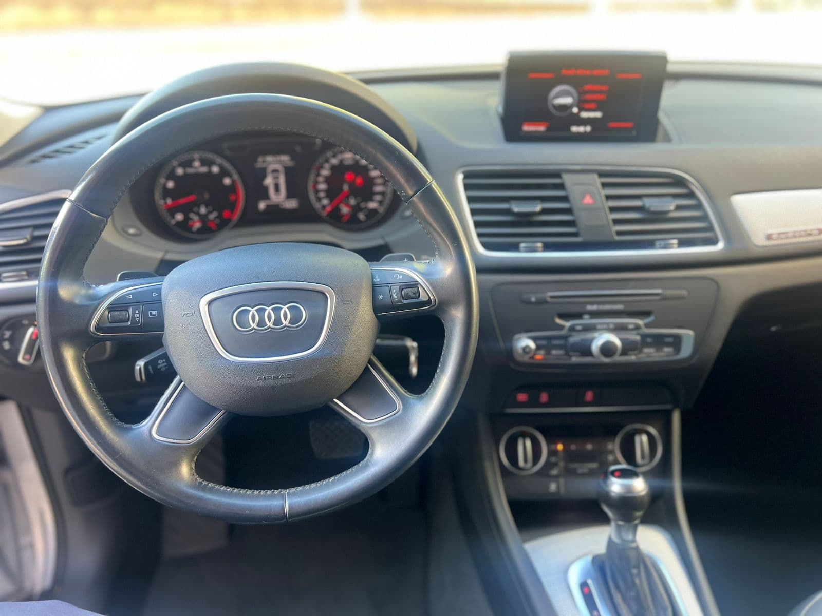 AUDI Q3 QUATTRO LUXURY TURBO 2016 — foto 30