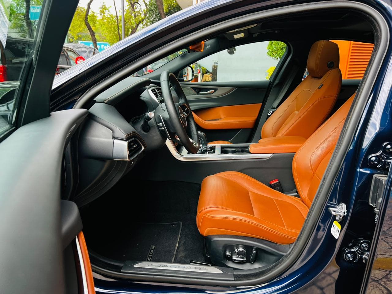 JAGUAR XE R DYNAMIC SE 300PS 2020 — foto 15