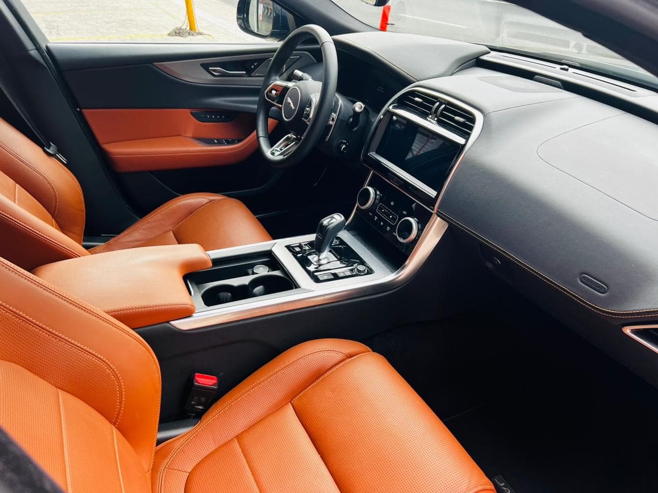 JAGUAR XE R DYNAMIC SE 300PS 2020 — foto 22