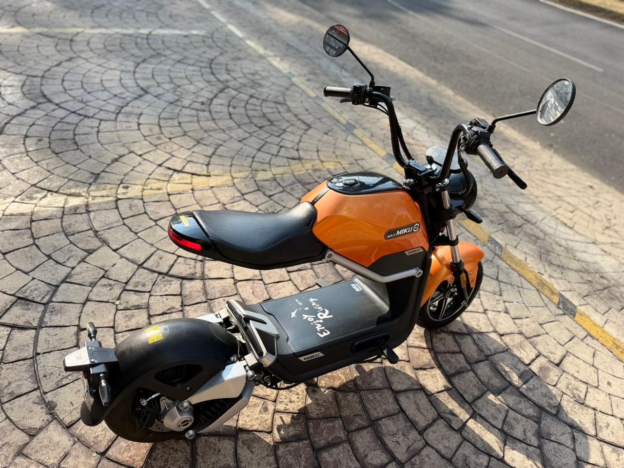 MOTO 100% ELECTRICA SUNRA MIKU MAX 2019 — foto 14