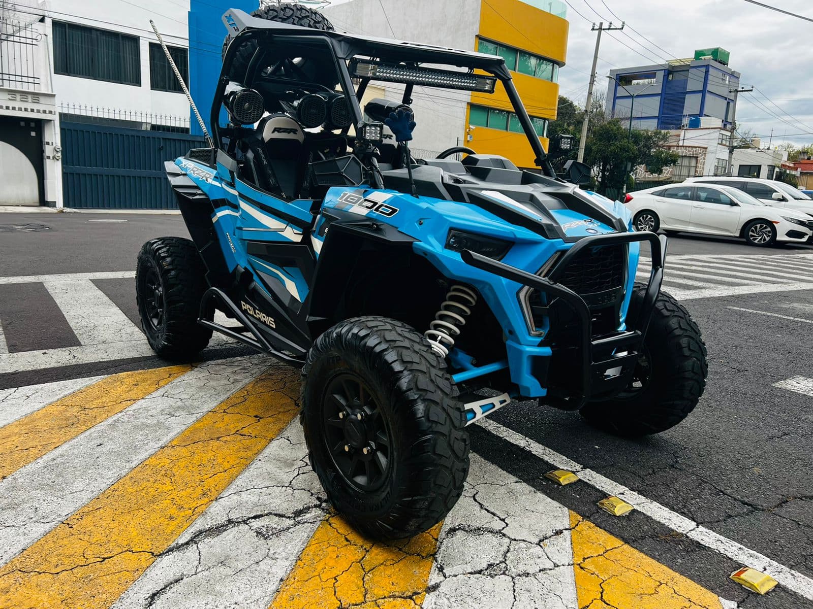 ATV POLARIS RZR XP 1000 4X4 2019 — foto 2