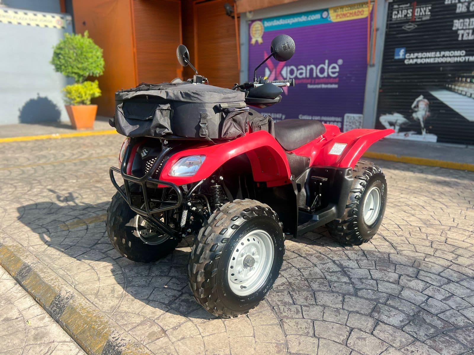 CUATRIMOTO SUZUKI TODO TERRENO LT-F250 2011