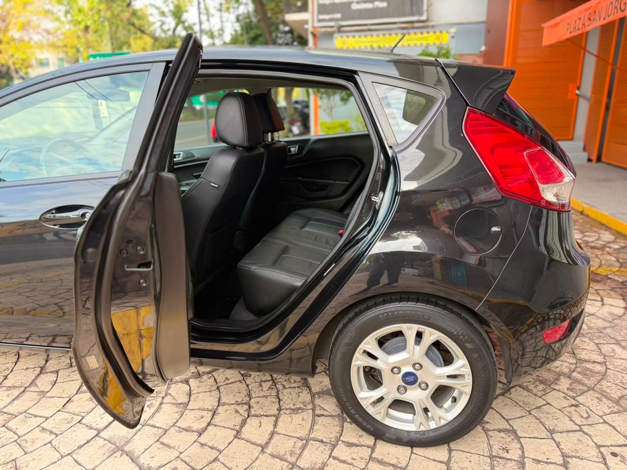 FORD FIESTA SE HB 2015 — foto 18