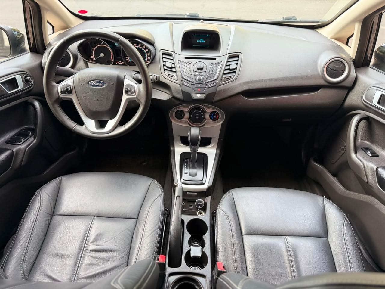 FORD FIESTA SE HB 2015 — foto 29