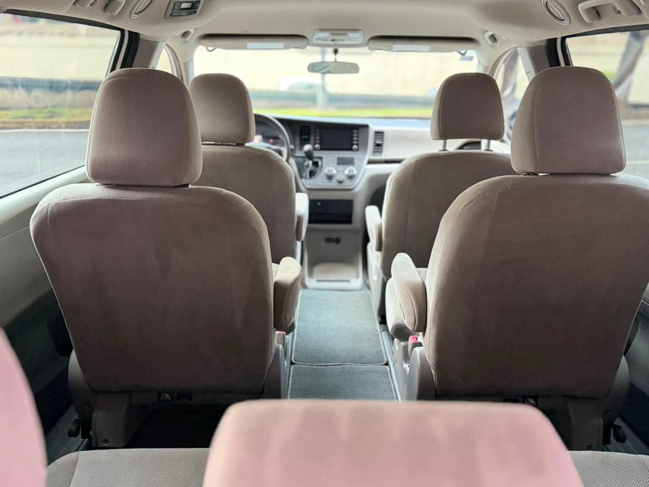 TOYOTA SIENNA CE 2020 — foto 19