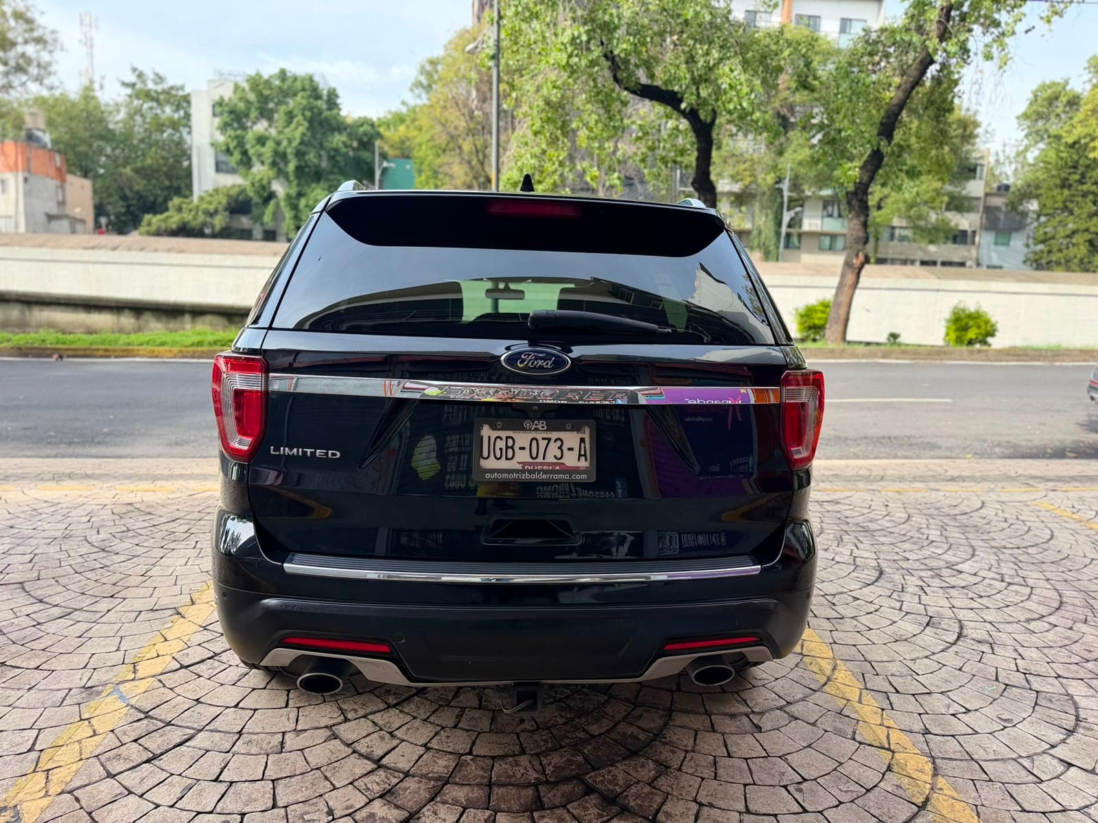 FORD EXPLORER LIMITED 2018 4x4 — foto 8