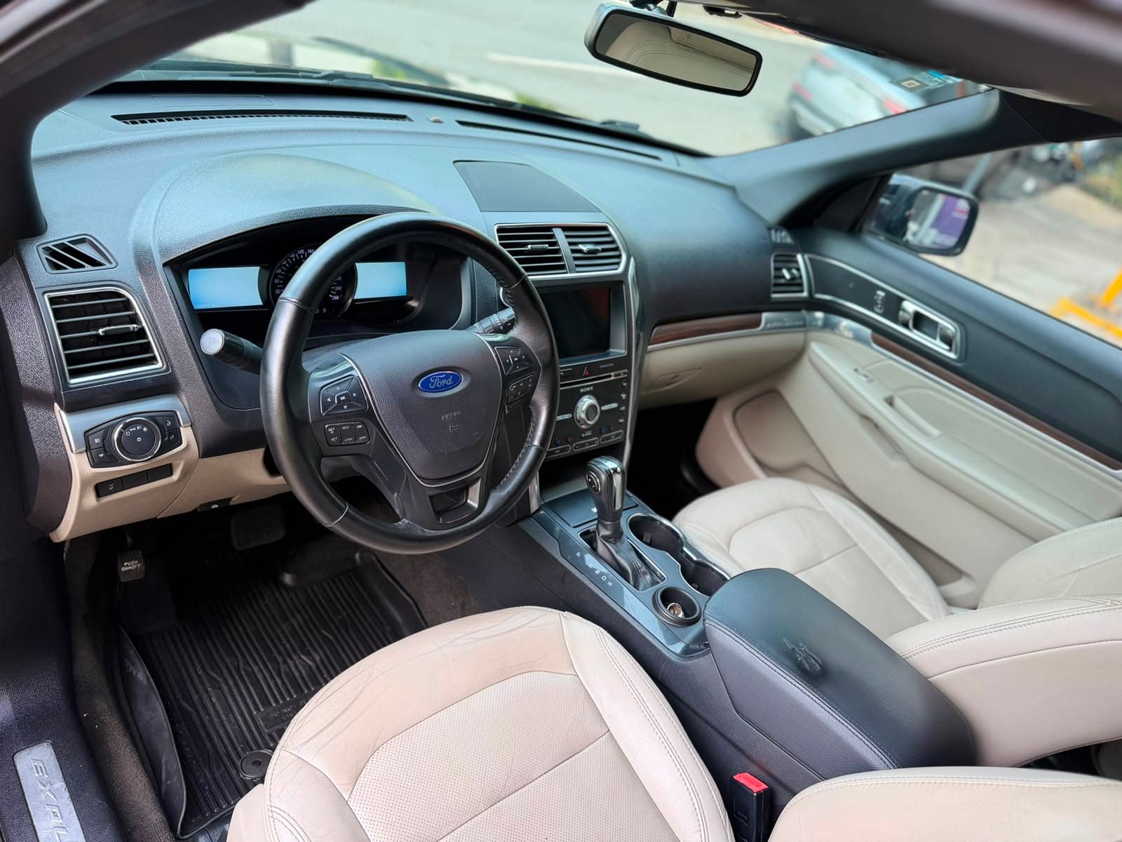FORD EXPLORER LIMITED 2018 4x4 — foto 16
