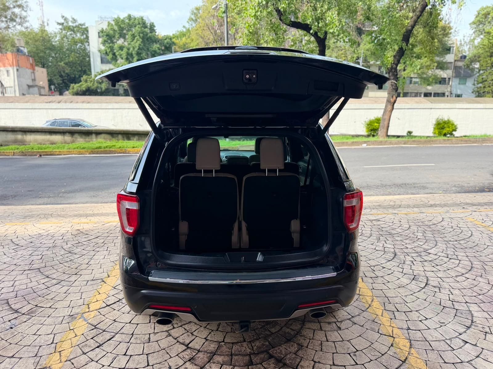 FORD EXPLORER LIMITED 2018 4x4 — foto 22