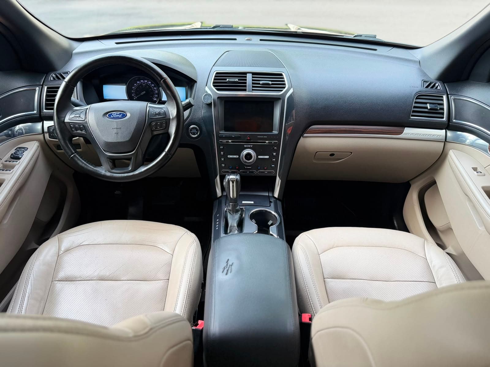 FORD EXPLORER LIMITED 2018 4x4 — foto 31
