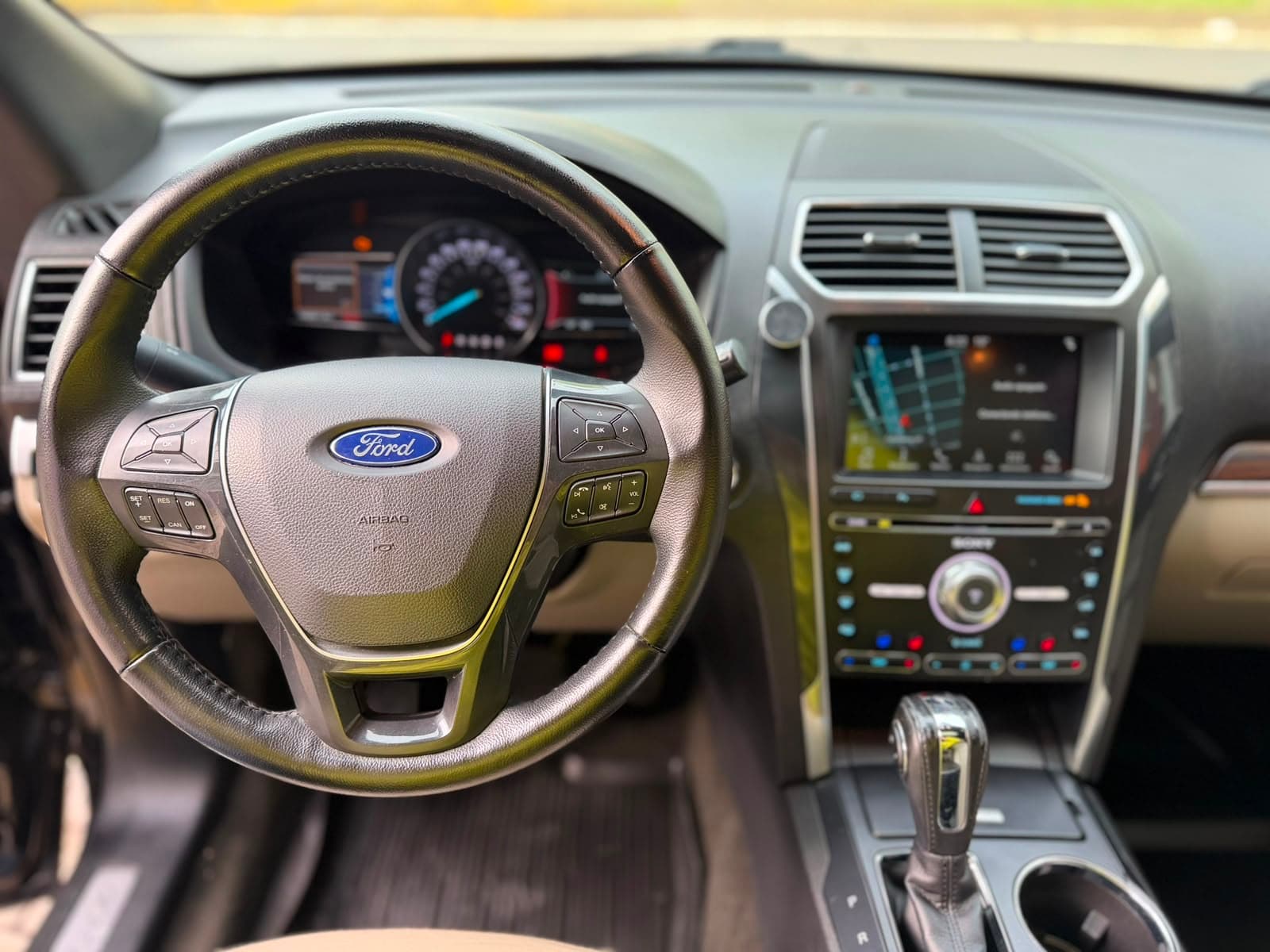 FORD EXPLORER LIMITED 2018 4x4 — foto 32