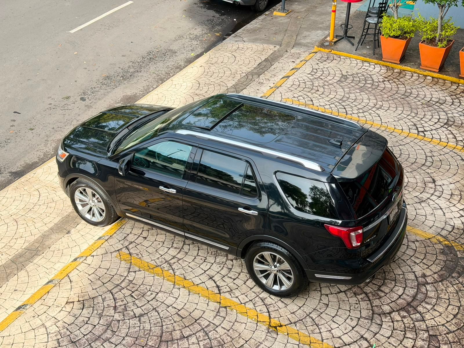FORD EXPLORER LIMITED 2018 4x4 — foto 35