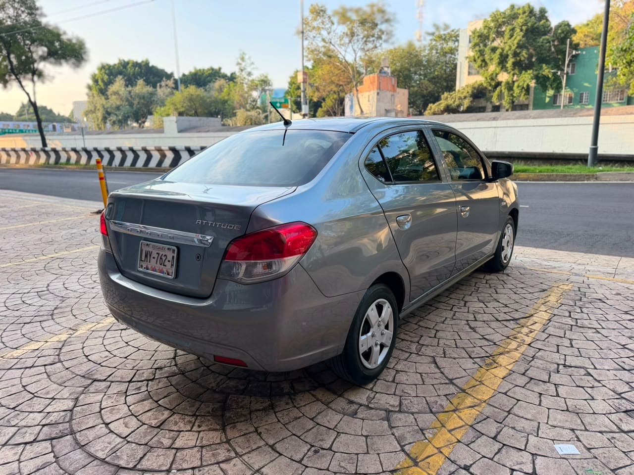 DODGE ATTITUDE SE 2023 — foto 6
