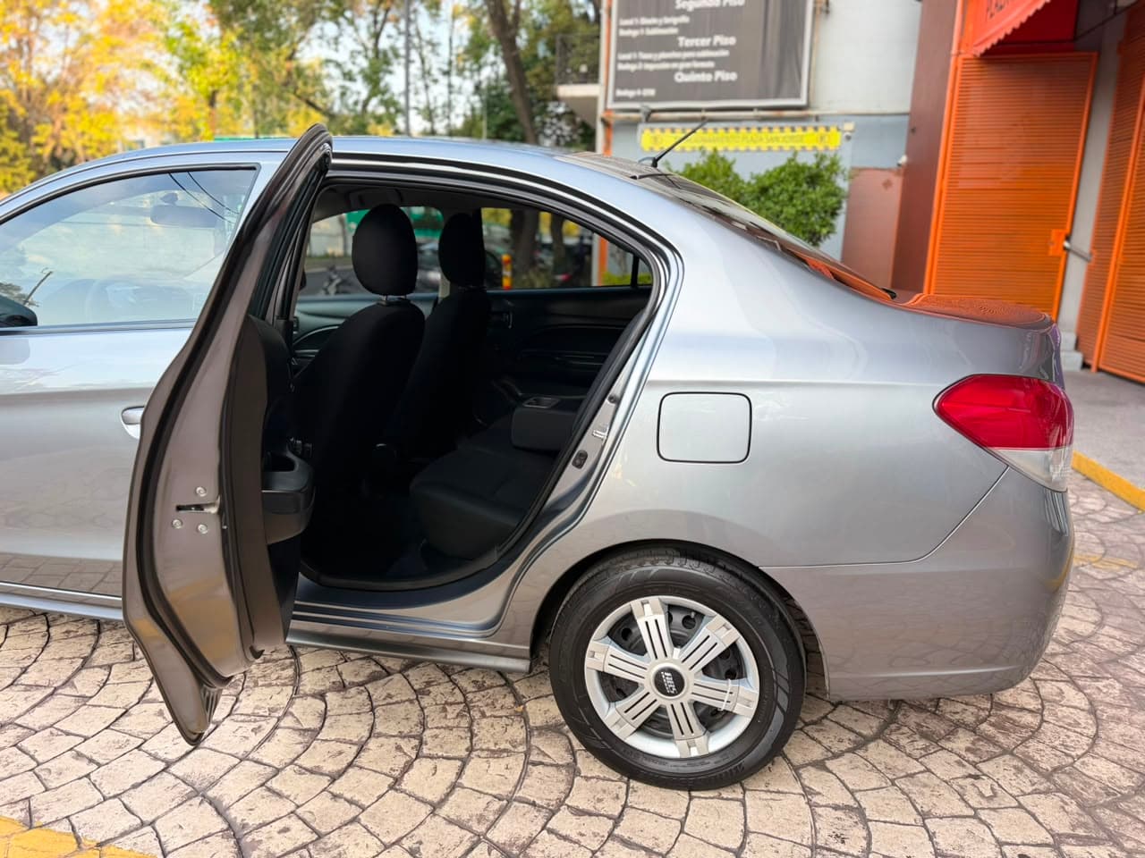 DODGE ATTITUDE SE 2023 — foto 18