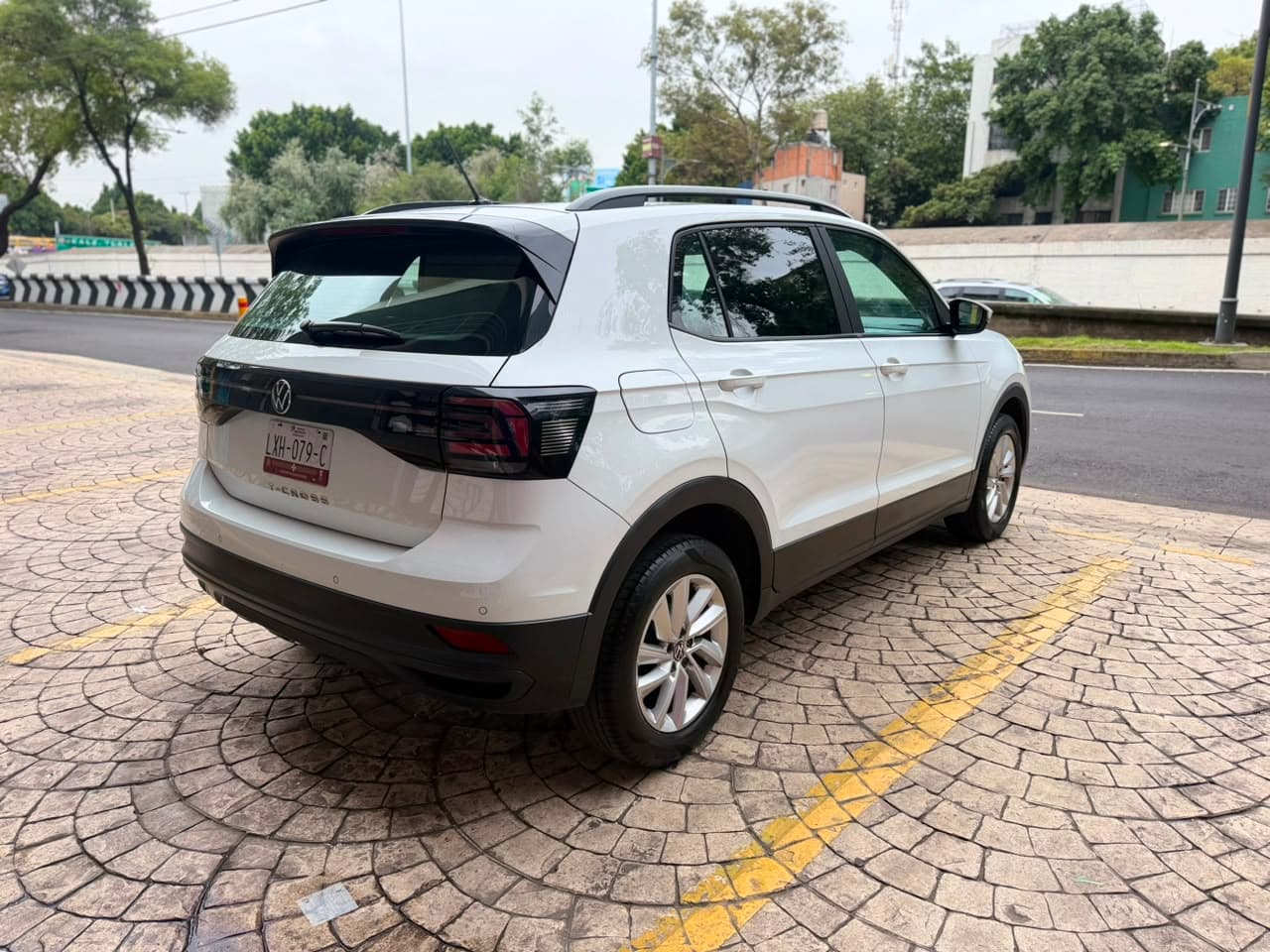 VOLKSWAGEN T-CROSS TRENDLINE 2024 — foto 6
