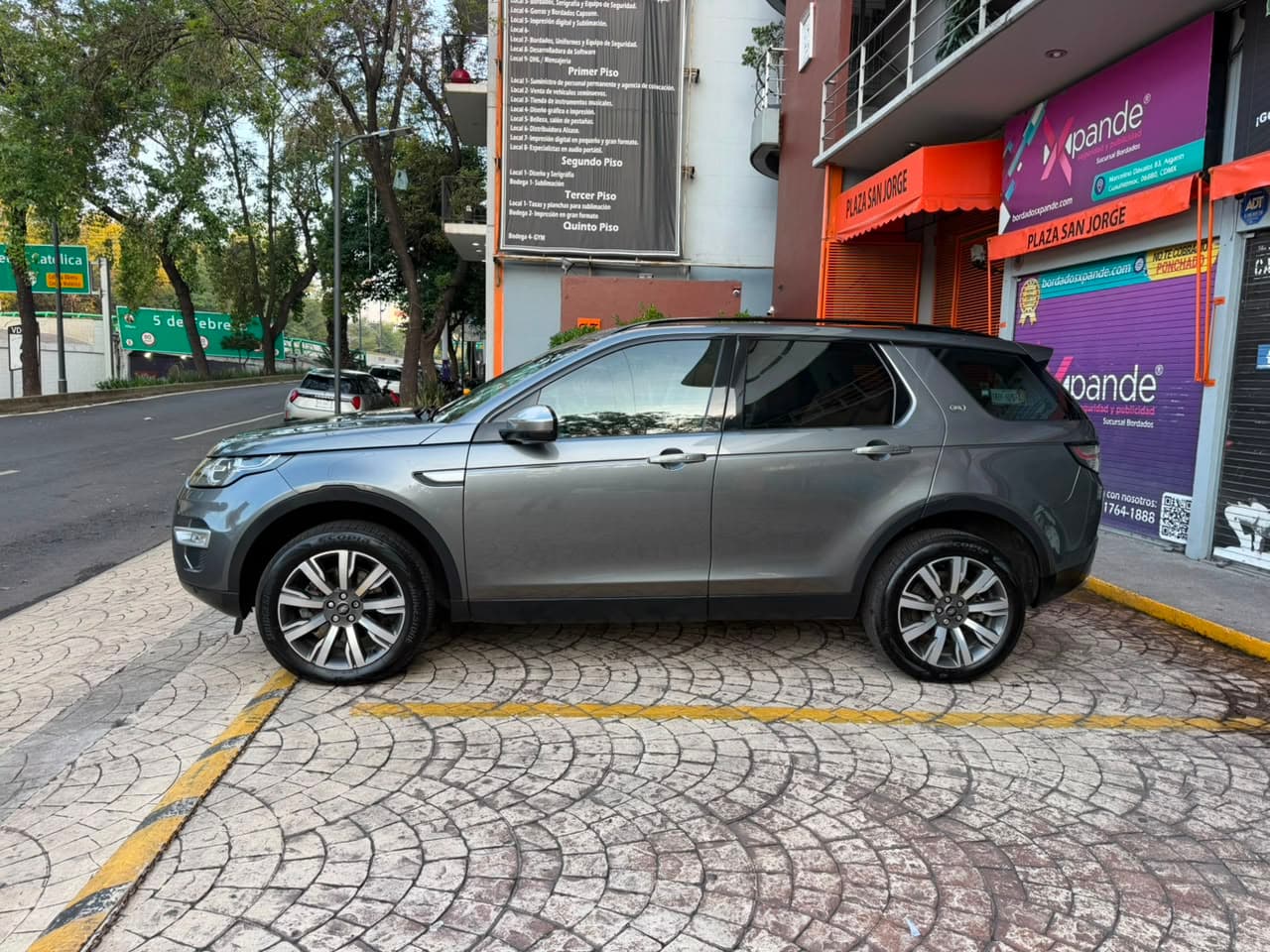 LAND ROVER DISCOVERY SPORT 2018 — foto 4