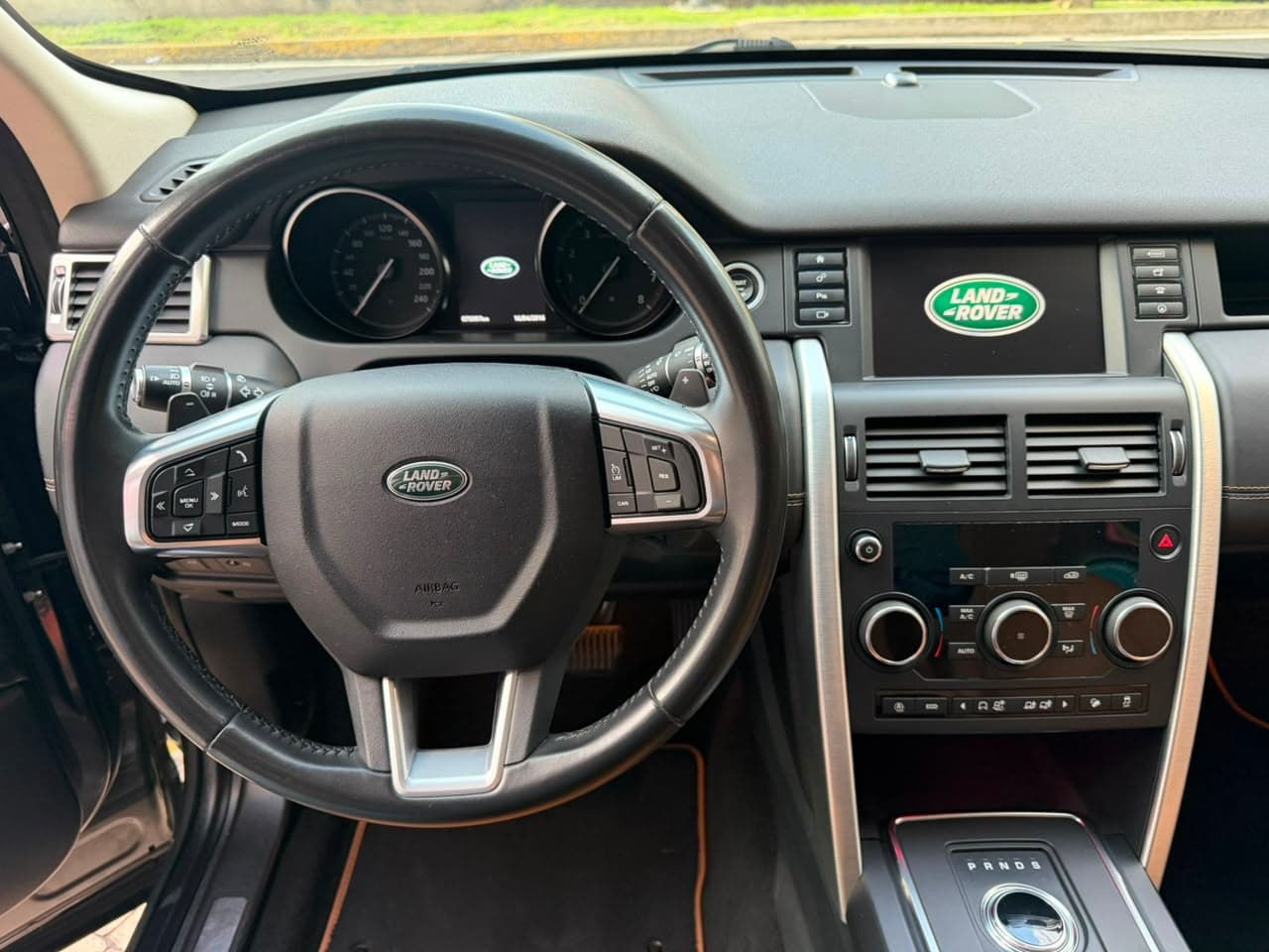 LAND ROVER DISCOVERY SPORT 2018 — foto 31