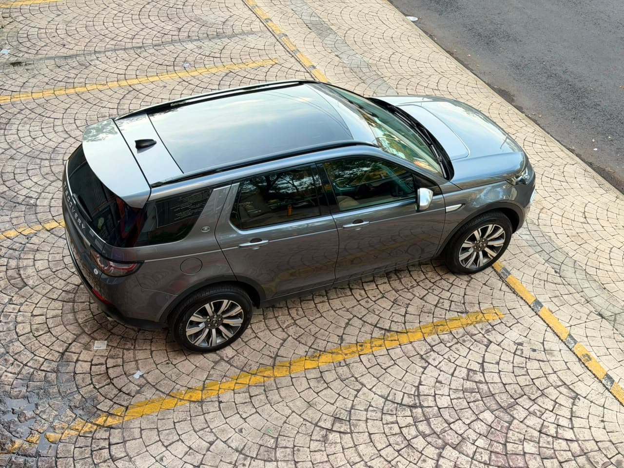 LAND ROVER DISCOVERY SPORT 2018 — foto 33